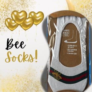❤️🐝💚 Unbranded Bee Socks in White💚🐝❤️